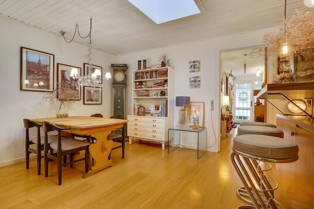 Lovely House With A View Of The Village Church Feriehus *