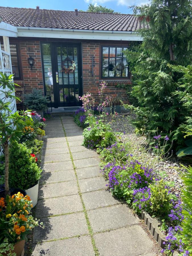 Lovely House With A View Of The Village Church Feriehus Odense